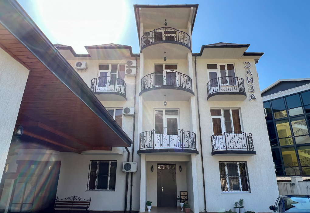 Отель "Aura city hotel" (бывш. отель "Элиза") |