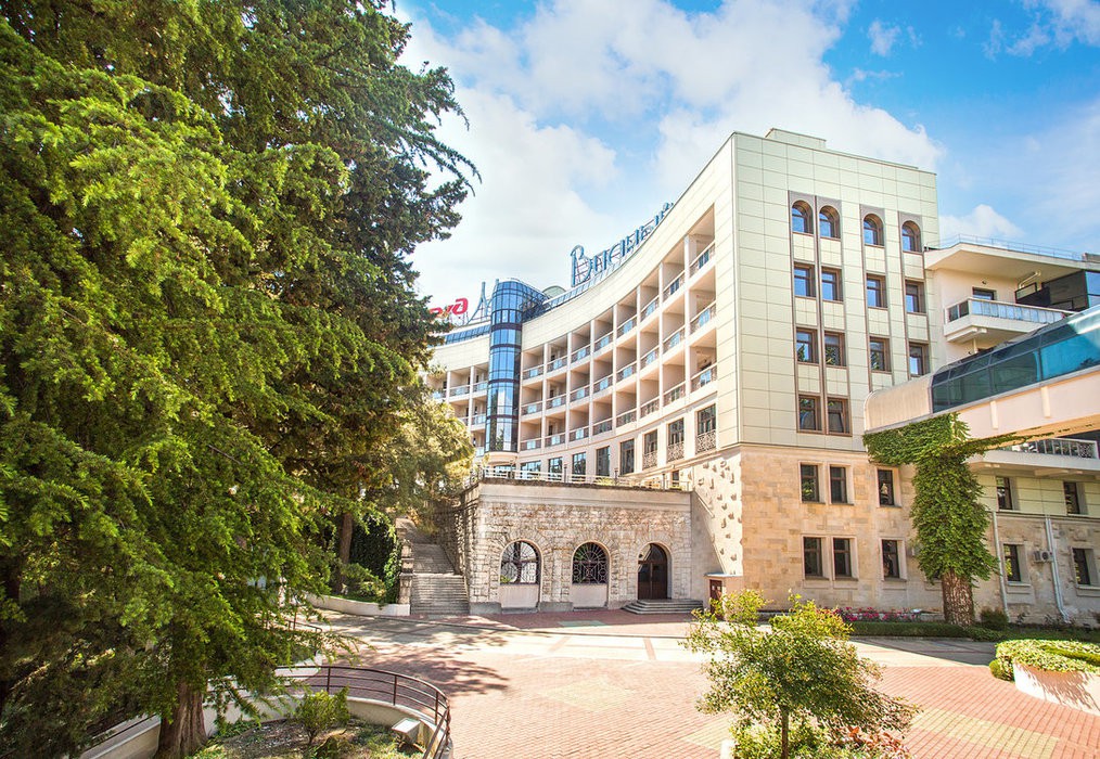 Санаторий Мыс Видный в Хосте, Сочи - территория и вид на море