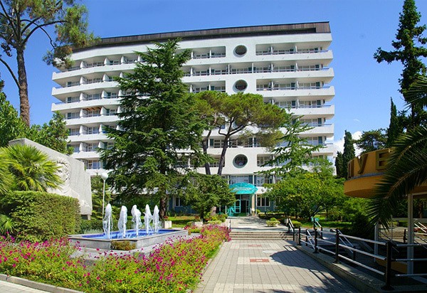 Санаторий им. Фрунзе в Сочи - территория и корпуса