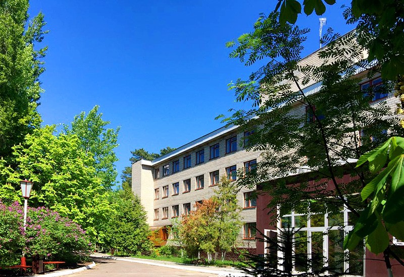 Усадьба панский сад мозырь. Гомель дом отдыха. Загородная усадьба качье беларусь. Турбазы белоруссии. Усадьба белый берег.