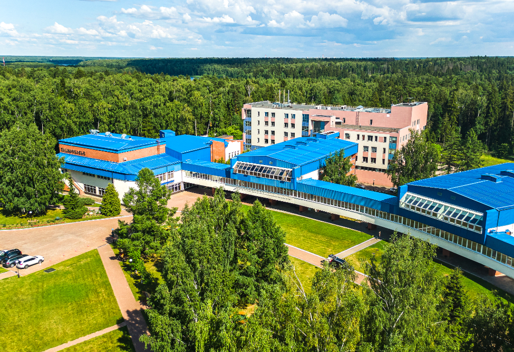 Санаторий Каникулы В Аксаково в Мытищинском районе - территория и корпуса