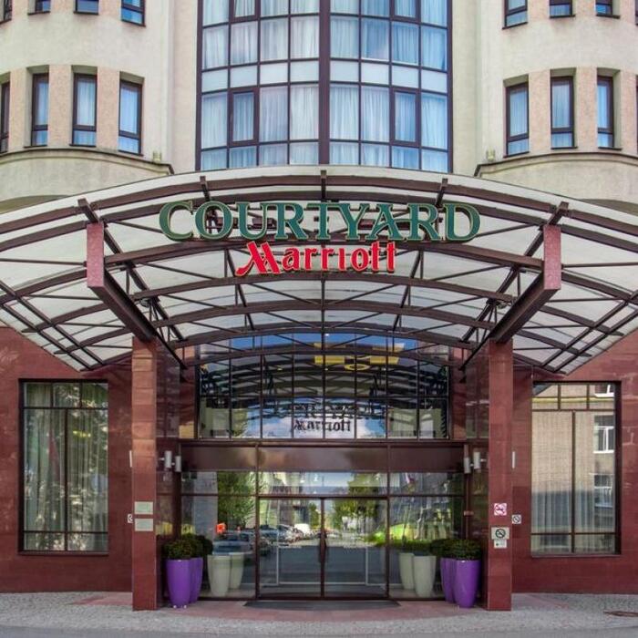 Гостиница "Корт Инн Санкт-Петербург Отель и Конференц Центр" |