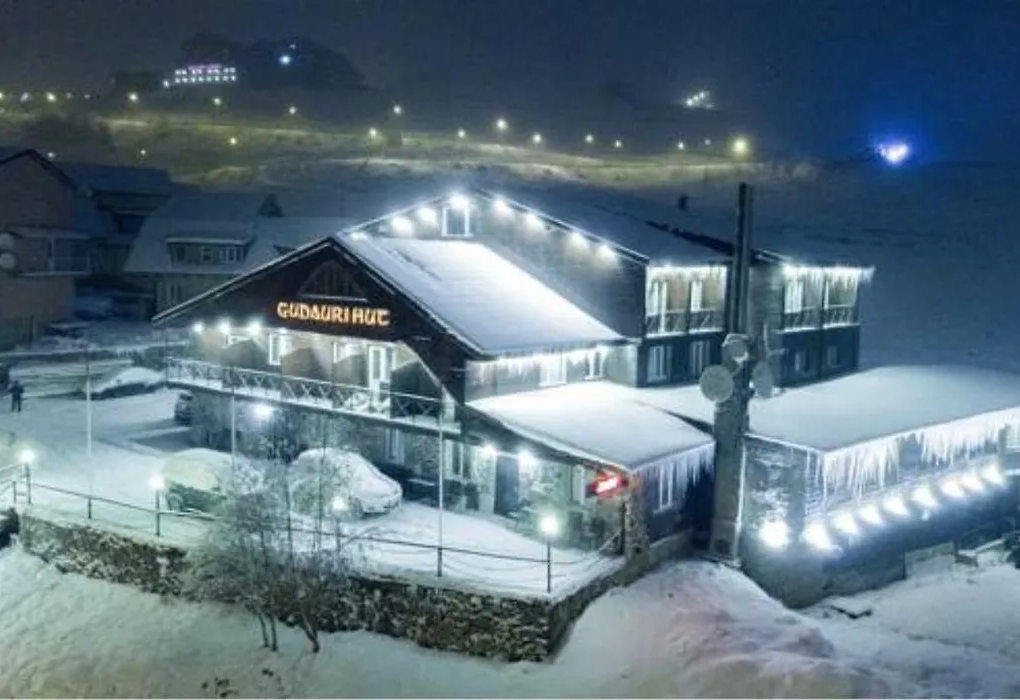 Отель "Gudauri Hut" | 