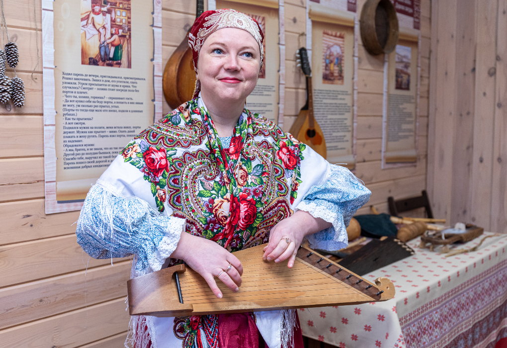 "Колоритный Новый год в самой весёлой деревне Карелии - Киндасово", автобусный тур из Санкт-Петербурга в Карелию на 3 дня | 